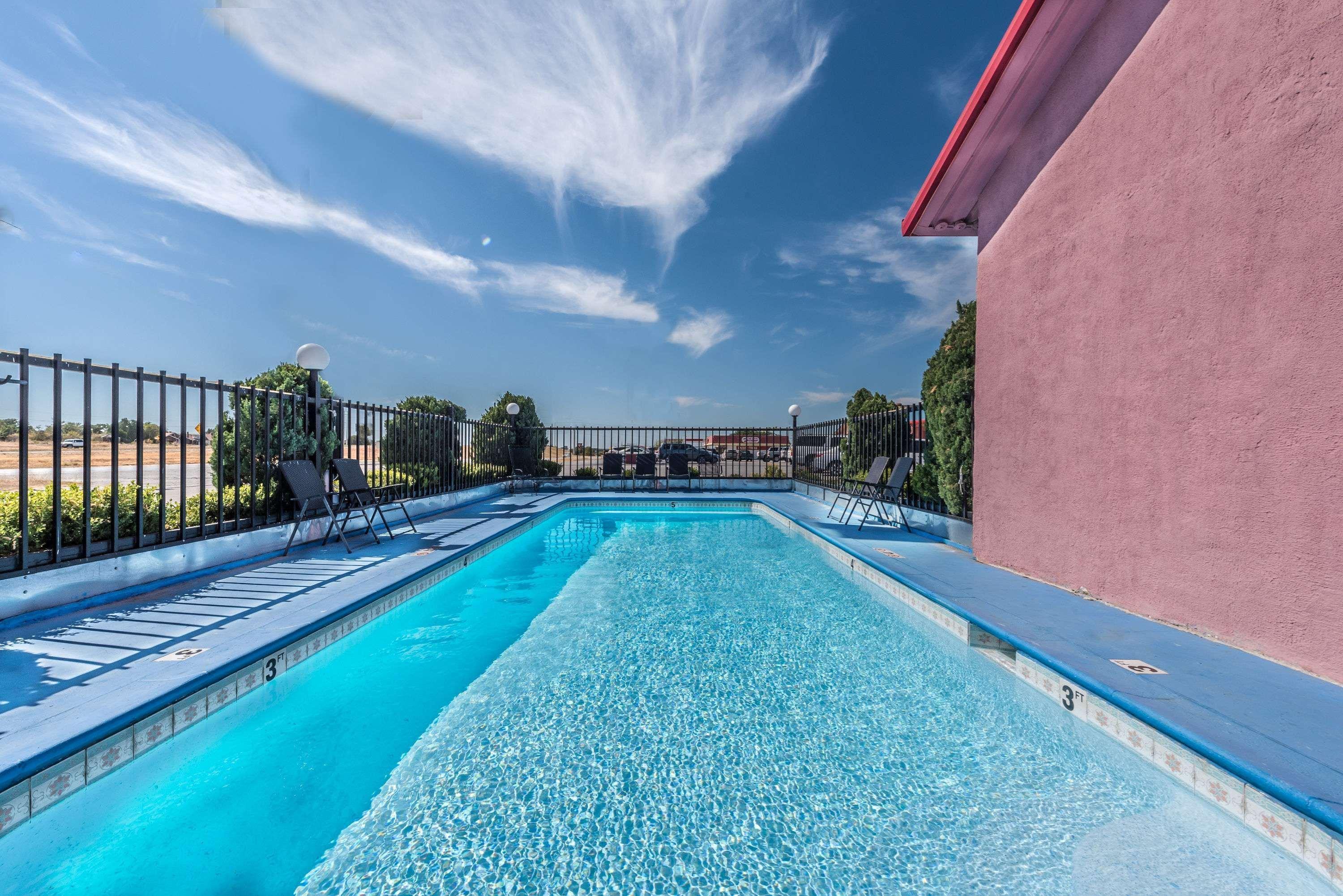 Готель Super 8 By Wyndham Eastland Екстер'єр фото